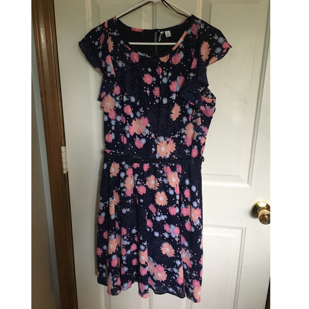 Floral mid-length dress size 10